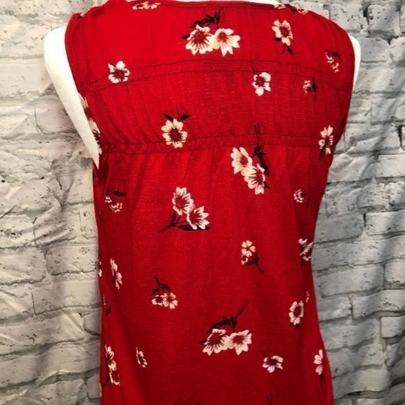 MAURICES Red Floral Lace Up Tank Top Small - Picture 9 of 10